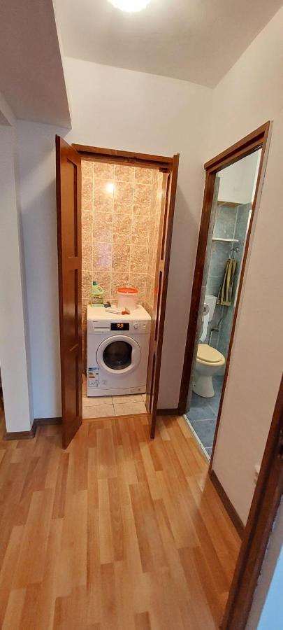 Bubu Apartament Petroşani Exterior foto