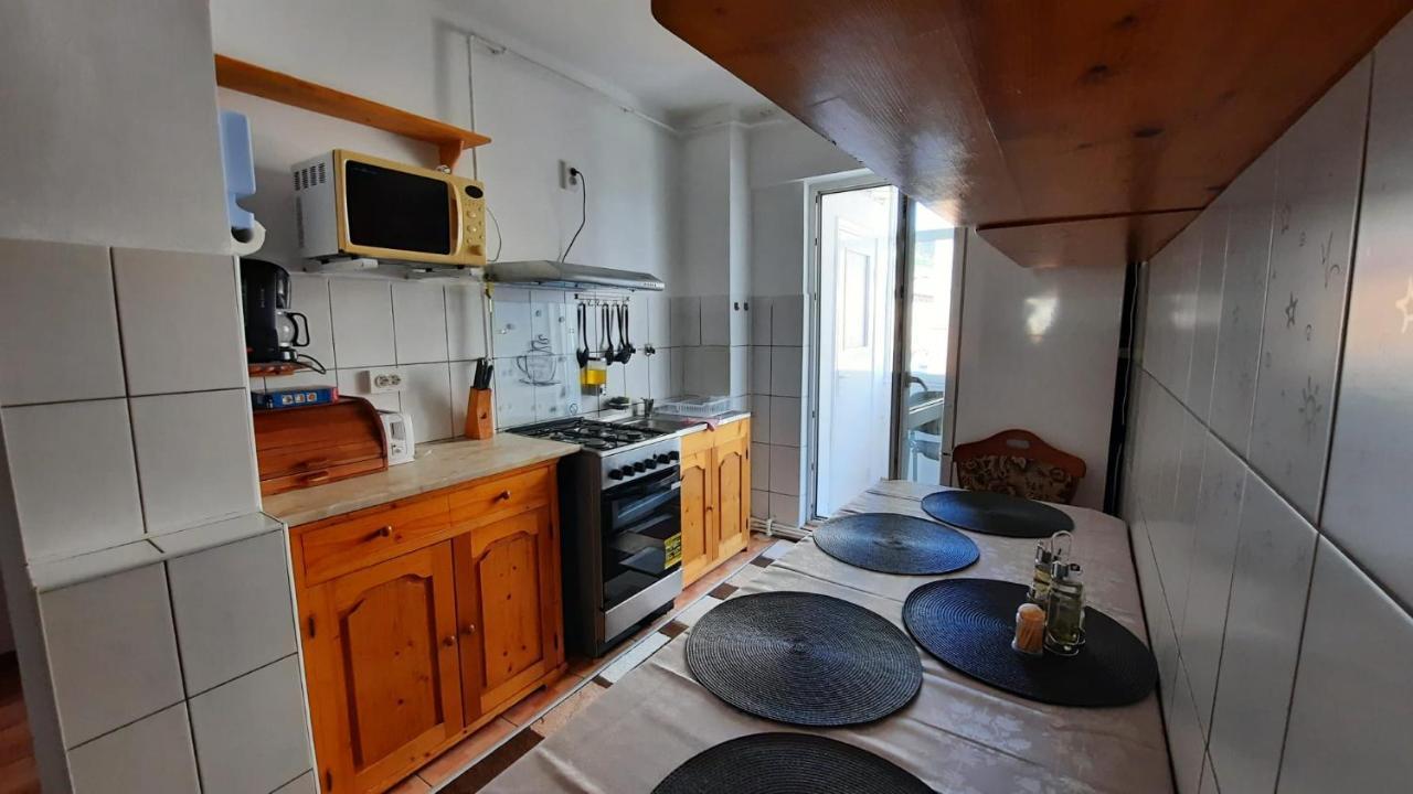 Bubu Apartament Petroşani Exterior foto